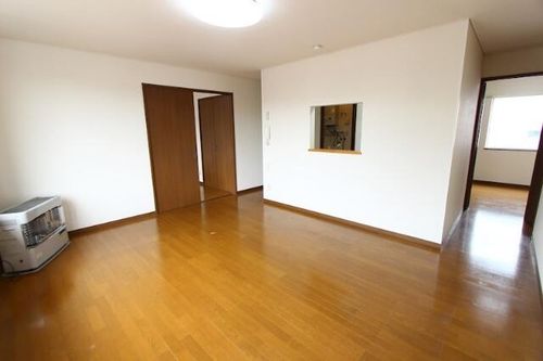 ユニゾン月寒東Fの居間