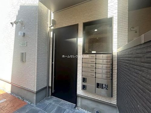 FaseciaIrifiの玄関