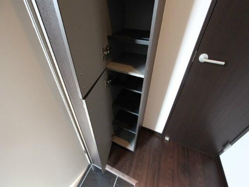 アイルーム並木(i-Room並木)の玄関