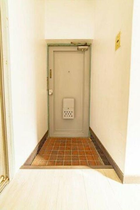 新町藤ビルNo.2105の玄関