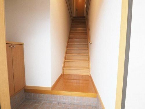 アヴァンツァートヴィレッジ Ⅱの玄関