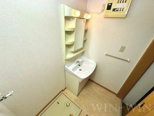 エヴァーグリーン二川102の内装