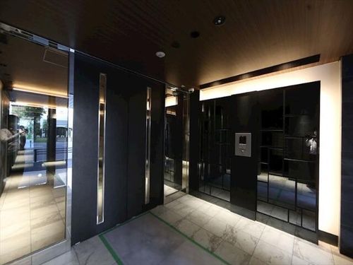 SーRESIDENCE熱田の玄関