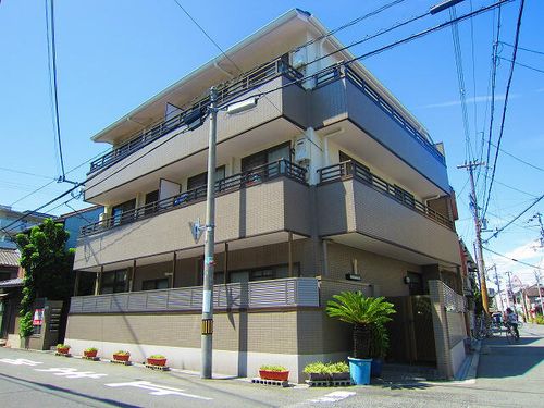 シェーネヴェレ清水丘の外観