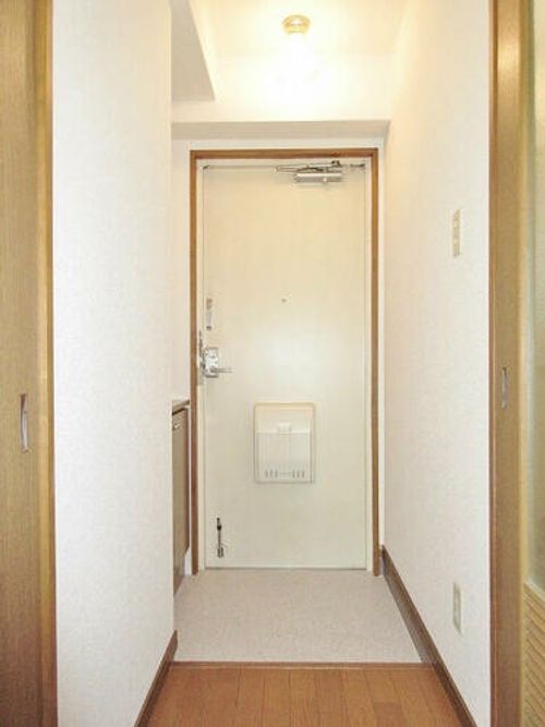シェーネヴェレ清水丘の玄関