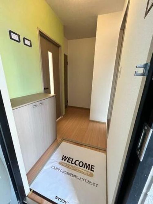 フロンティアSの玄関