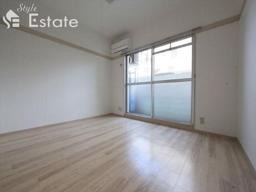 PROXY SQUARE植田西の居間