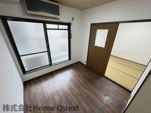 ピースハイツ長堂A棟の居間