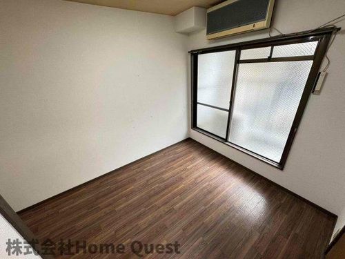 ピースハイツ長堂A棟の居間