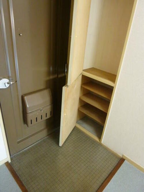 コーポクボタ306の玄関