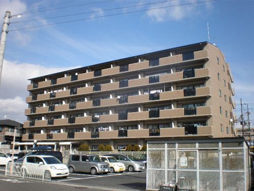 ファミールDANの外観