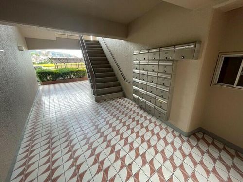 阪急上牧ドリームマンションの玄関