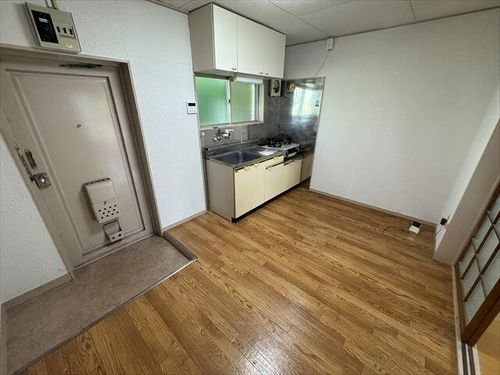 コーポ若竹の玄関