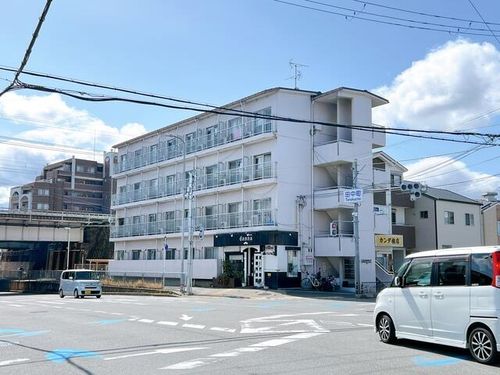 サンマンション茨木301の外観