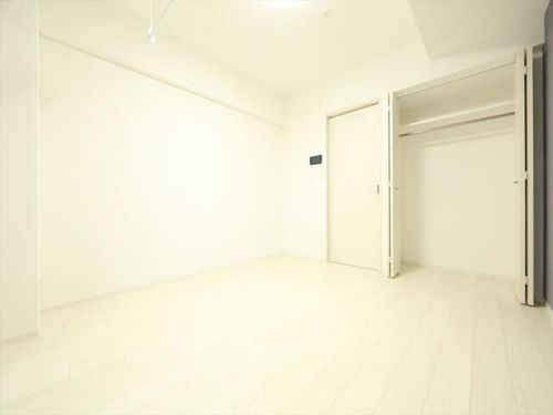 レジデンス東別院スクエアIIの居間