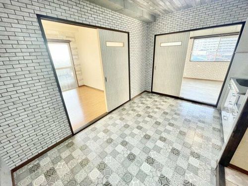 藤原マンションの居間