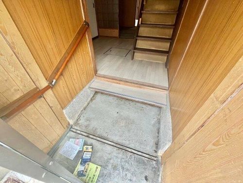 大阪府松原市高見の里6丁目(一戸建)の賃貸物件1の玄関