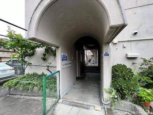 パークサイドハイツ野村の玄関