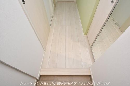 Studie小文字通りの玄関