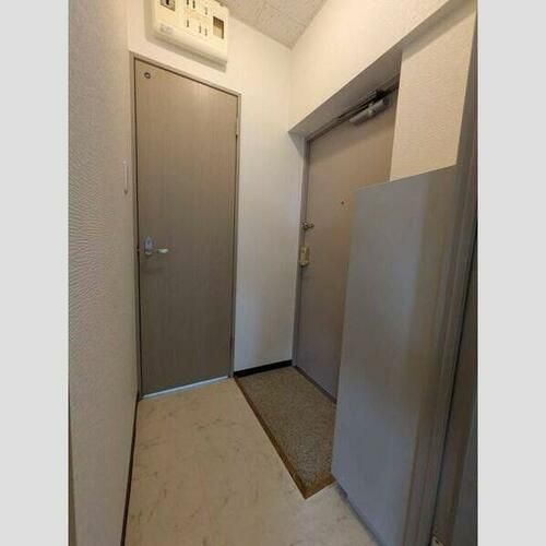 コンフォール札幌の玄関