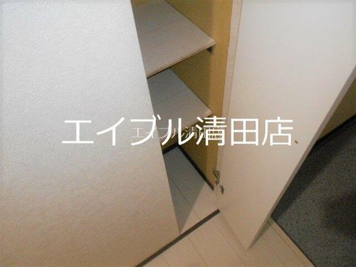 エミネンス205の玄関