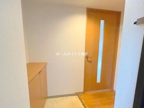 北海道札幌市手稲区新発寒三条1丁目(マンション)の賃貸物件の玄関