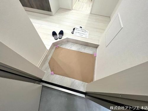 フジパレス高井田Ⅲ番館の玄関