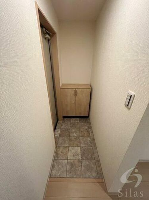 F+style西取石4号館の玄関