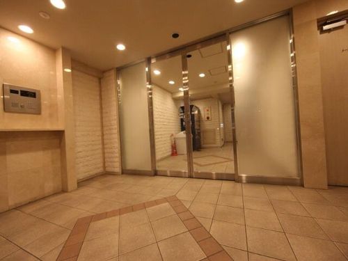 インプルーブ葵の玄関