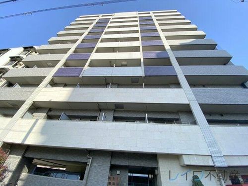 アスリート本町リバーウエストの外観