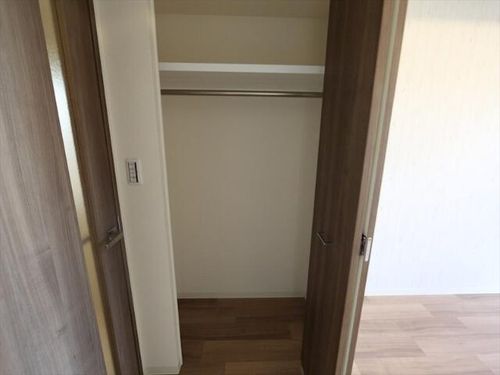 プレサンス上前津フィットの玄関