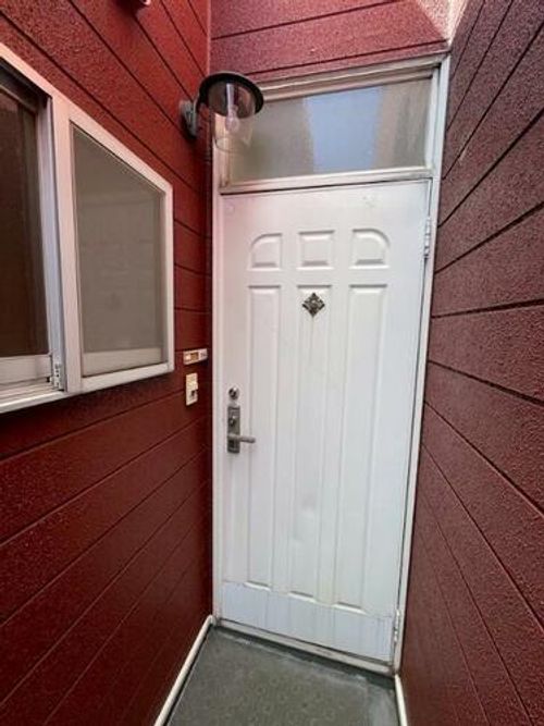 福岡県北九州市小倉北区皿山町(アパート)の賃貸物件の玄関