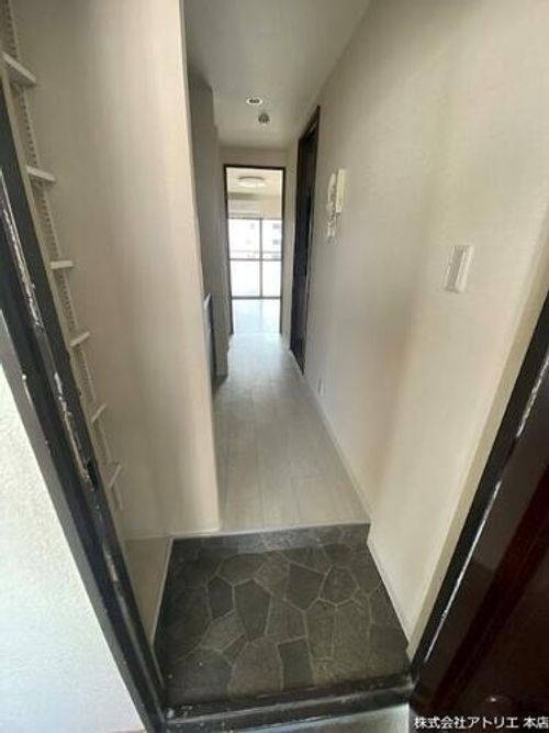栗山マンションの玄関