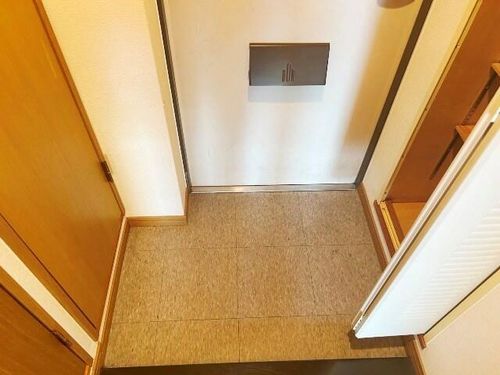 兵庫県尼崎市東園田町2丁目(マンション)の賃貸物件の玄関