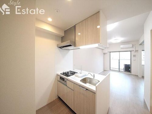 プレサンス新栄アーバンフローの居間