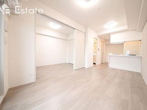 プレサンス新栄アーバンフローの居間