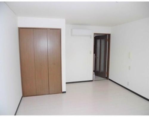 グランシャリオ北豊中301の居間