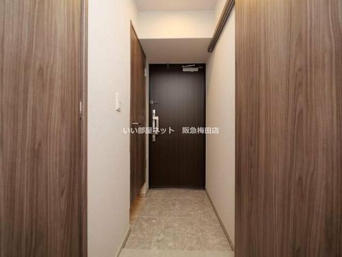 リビオメゾン新大阪の玄関