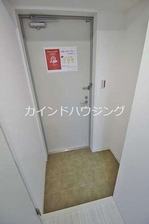 グランパシフィック清水丘の玄関