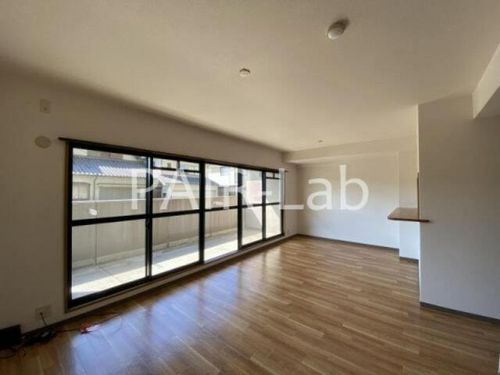 キャッスルコート飯田の居間