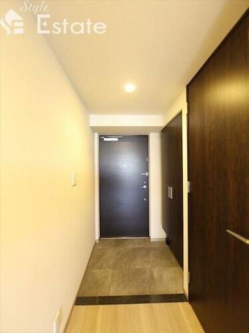 パークアクシス名古屋山王橋の玄関