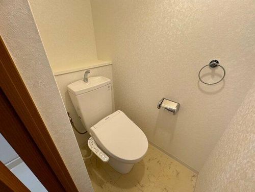 清川六番館の内装