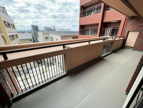 清川六番館の内装