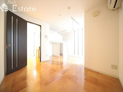 コンフォート泉の居間