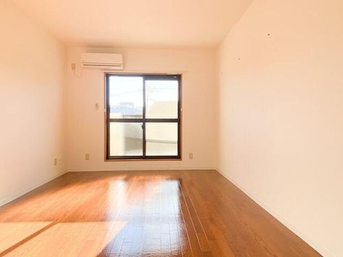 ブライト45108の居間