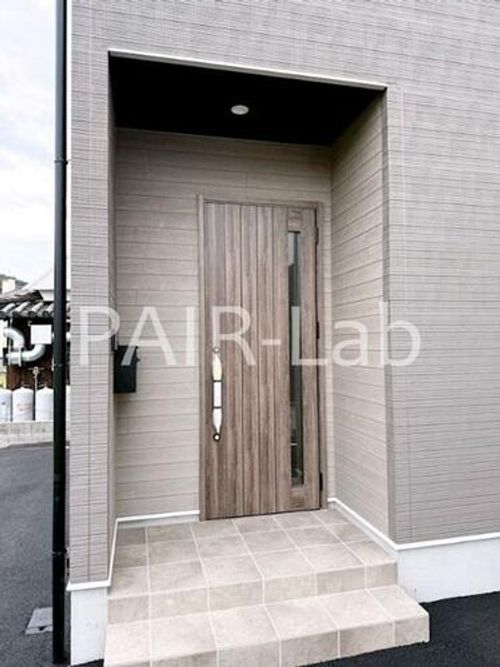 兵庫県姫路市広畑区蒲田(一戸建)の賃貸物件の玄関