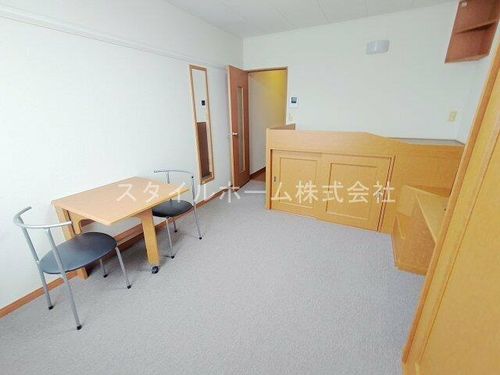 LaTorcheⅠ(ラトルシェ)203の居間