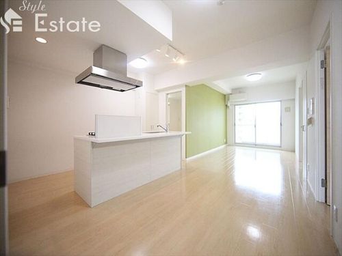 愛知県名古屋市西区新道1丁目(マンション)の賃貸物件の居間
