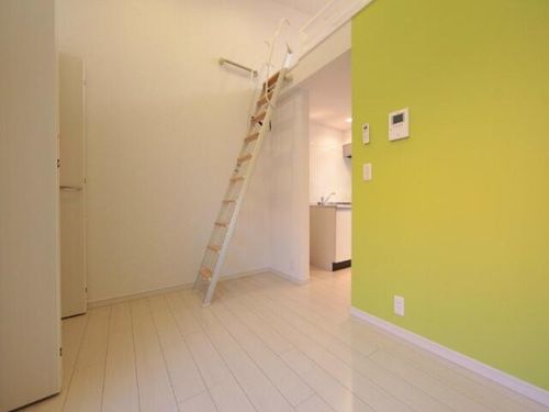 グリーン・ノアの居間