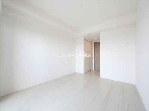 エスリード大曽根プレシャスの居間